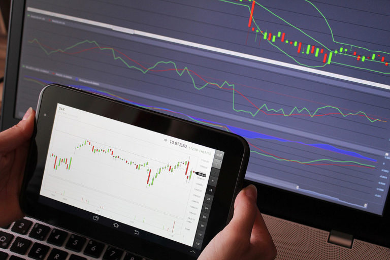 Fixed spread broker